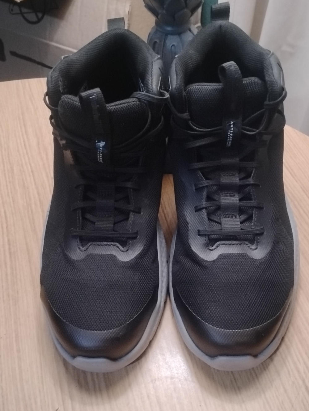 Men's Timberland  Pro 684 Safety Sneakers.